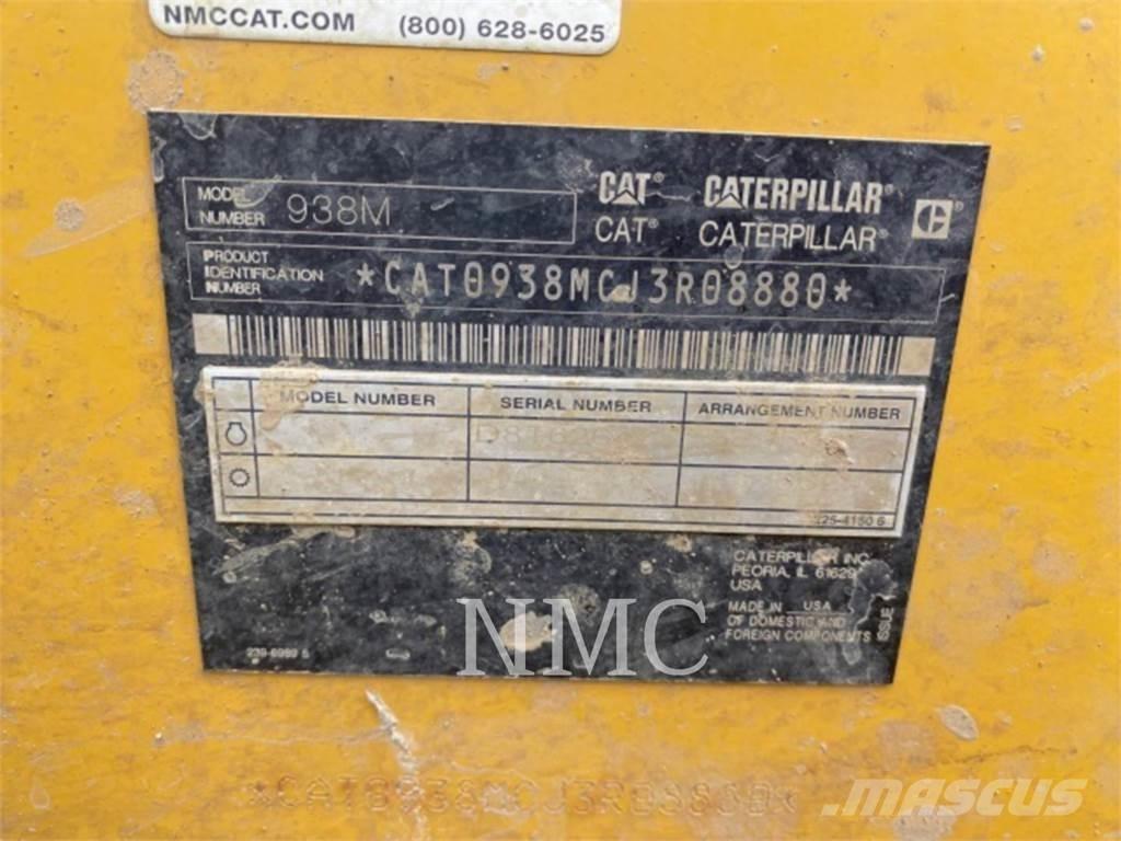 CAT 938M Pale gommate