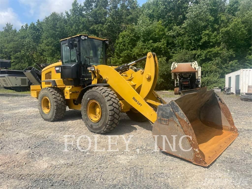 CAT 938M Pale gommate