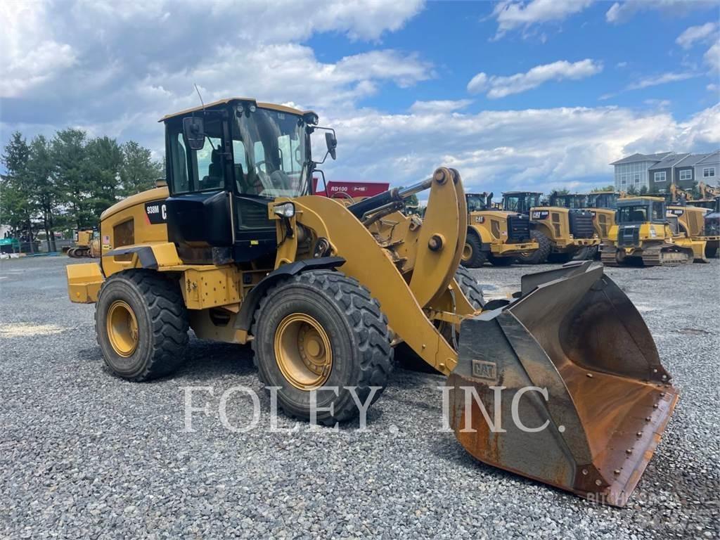 CAT 938M Pale gommate