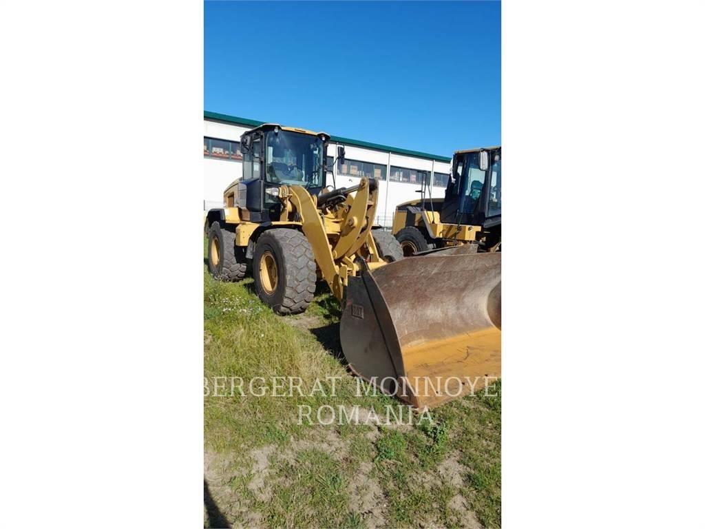 CAT 938M Pale gommate