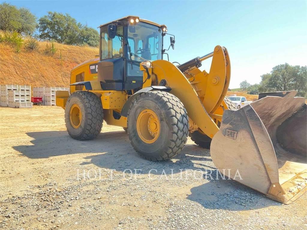 CAT 938M Pale gommate