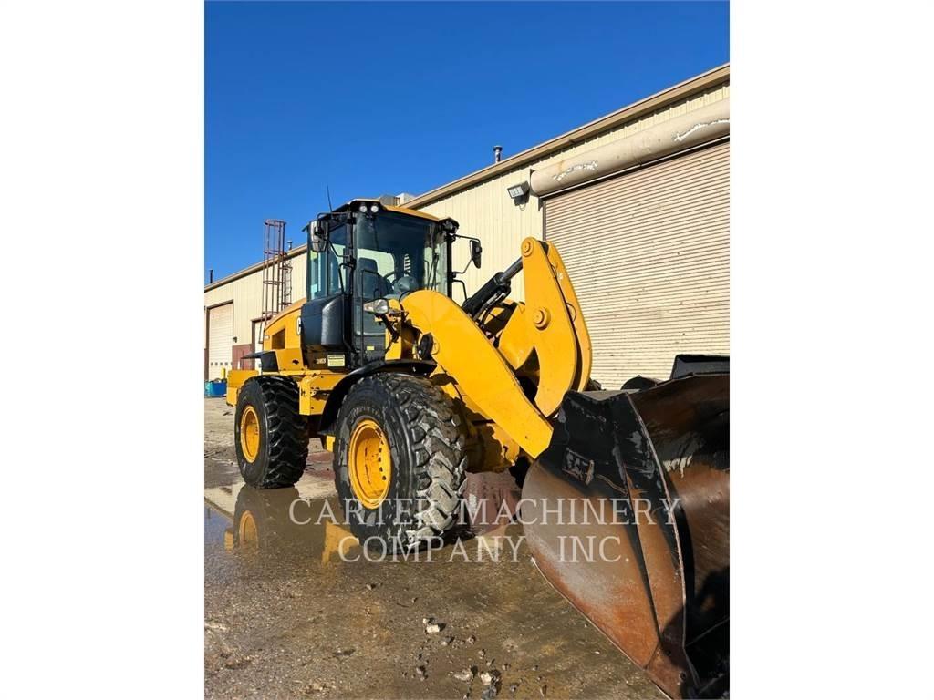 CAT 938M Pale gommate
