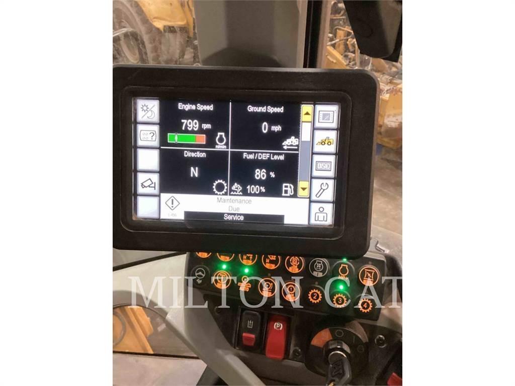 CAT 938M Pale gommate