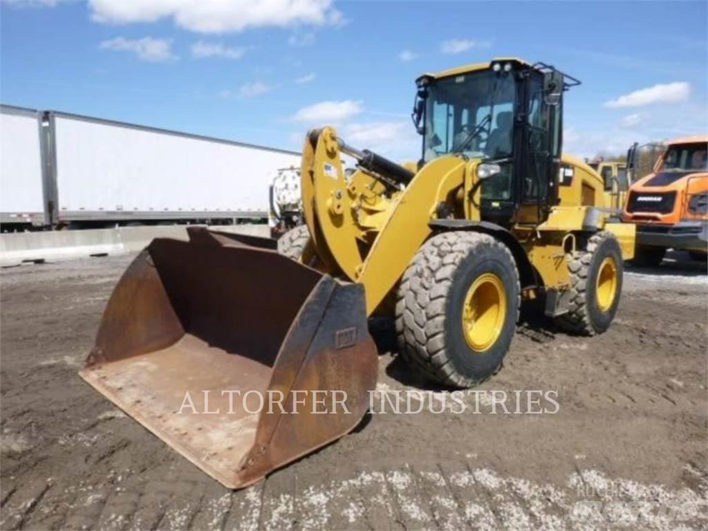 CAT 938M Pale gommate