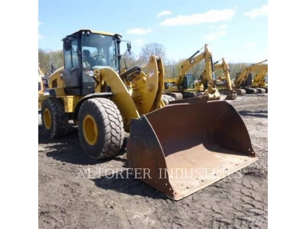 CAT 938M Pale gommate