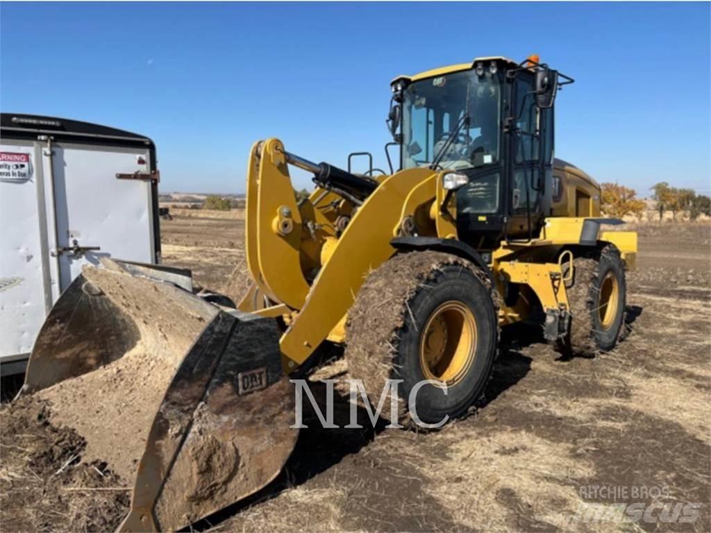 CAT 938M Pale gommate