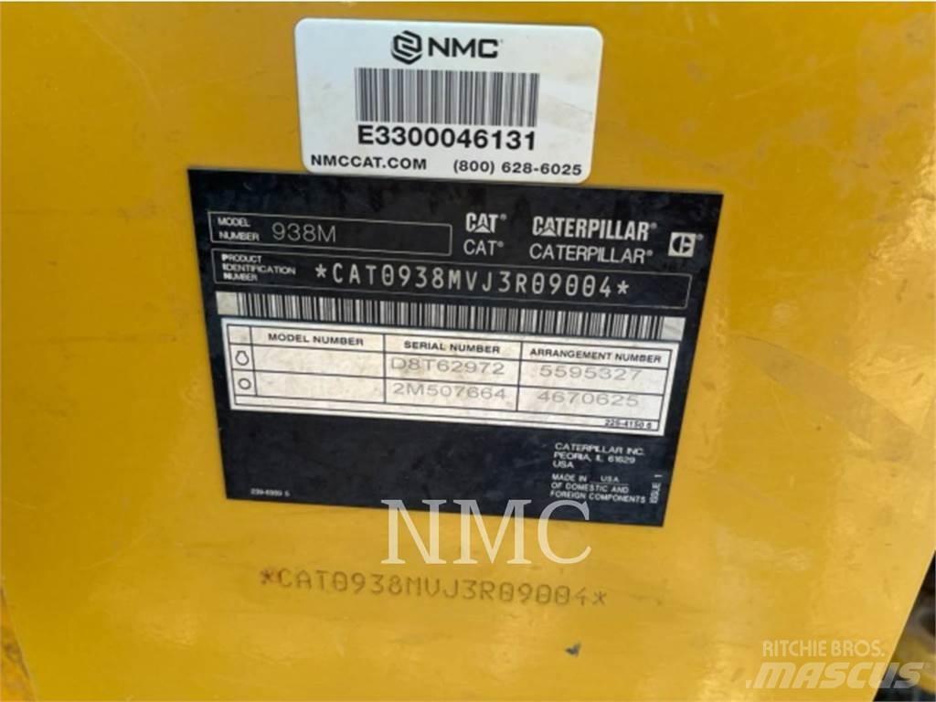 CAT 938M Pale gommate