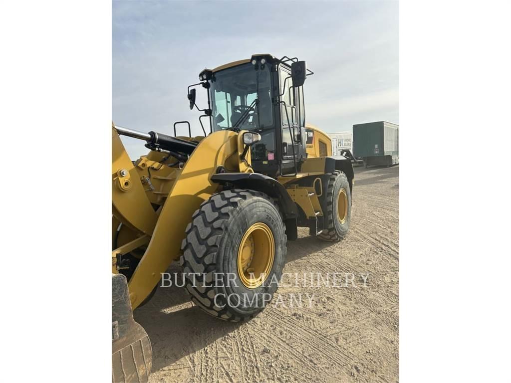 CAT 938M Pale gommate