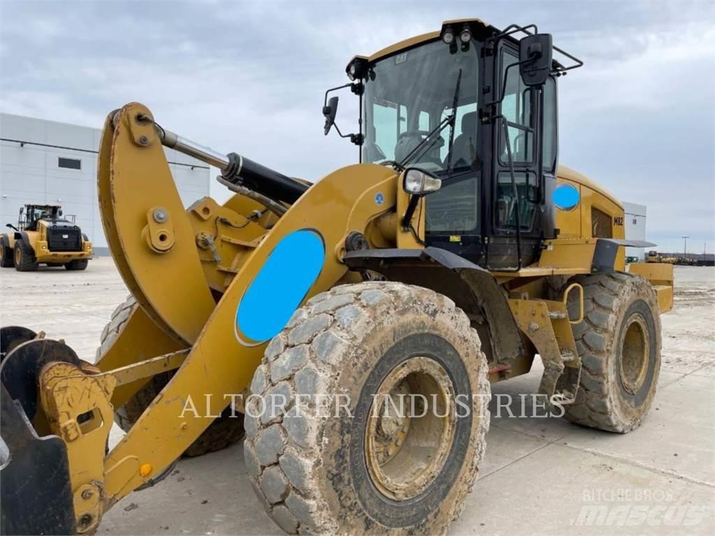 CAT 938M Pale gommate