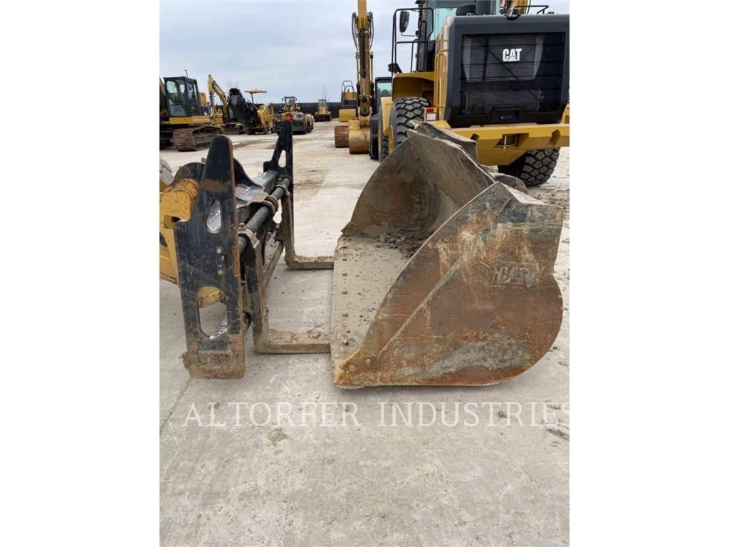CAT 938M Pale gommate