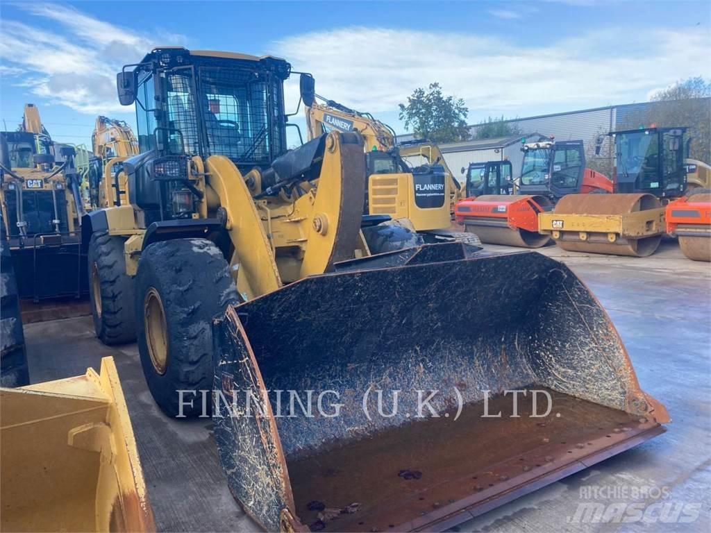 CAT 938M Pale gommate