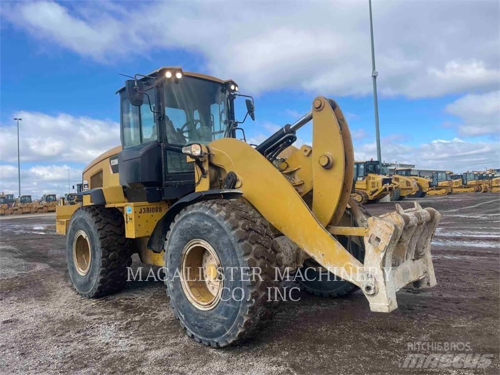 CAT 938M Pale gommate