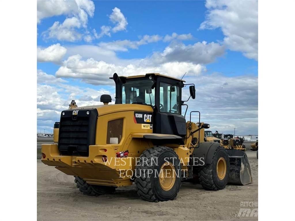 CAT 938M Pale gommate
