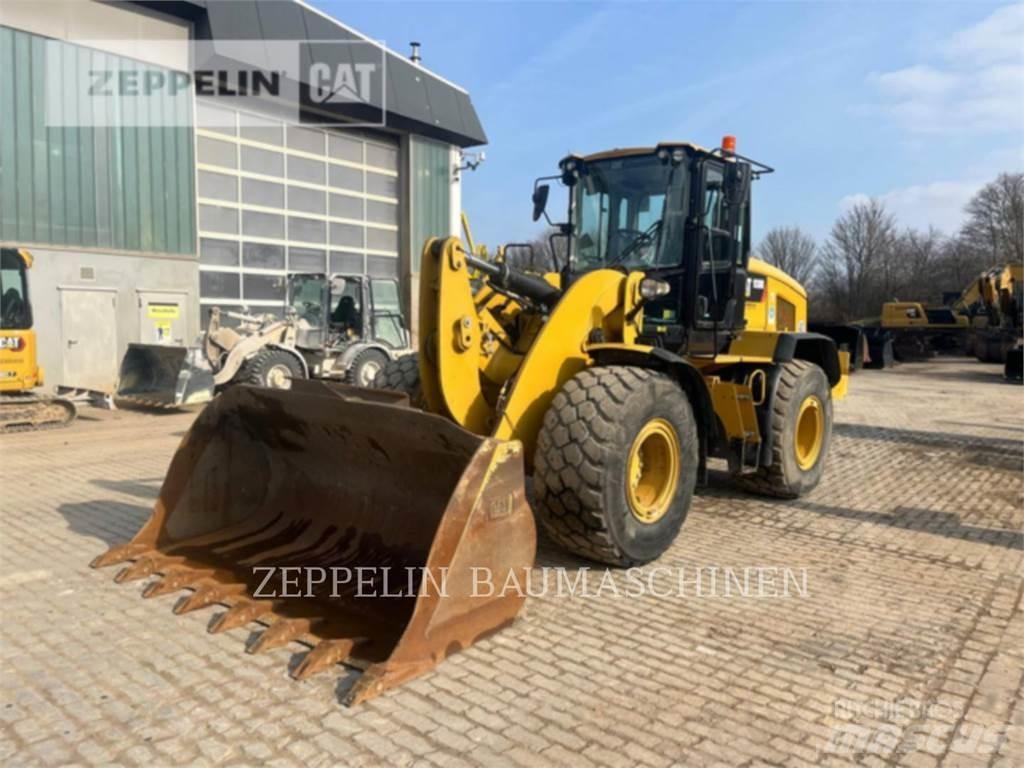 CAT 938M Pale gommate