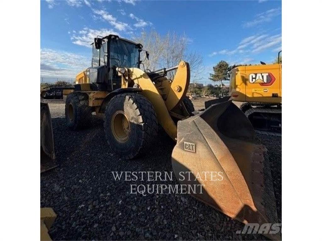 CAT 938M Pale gommate