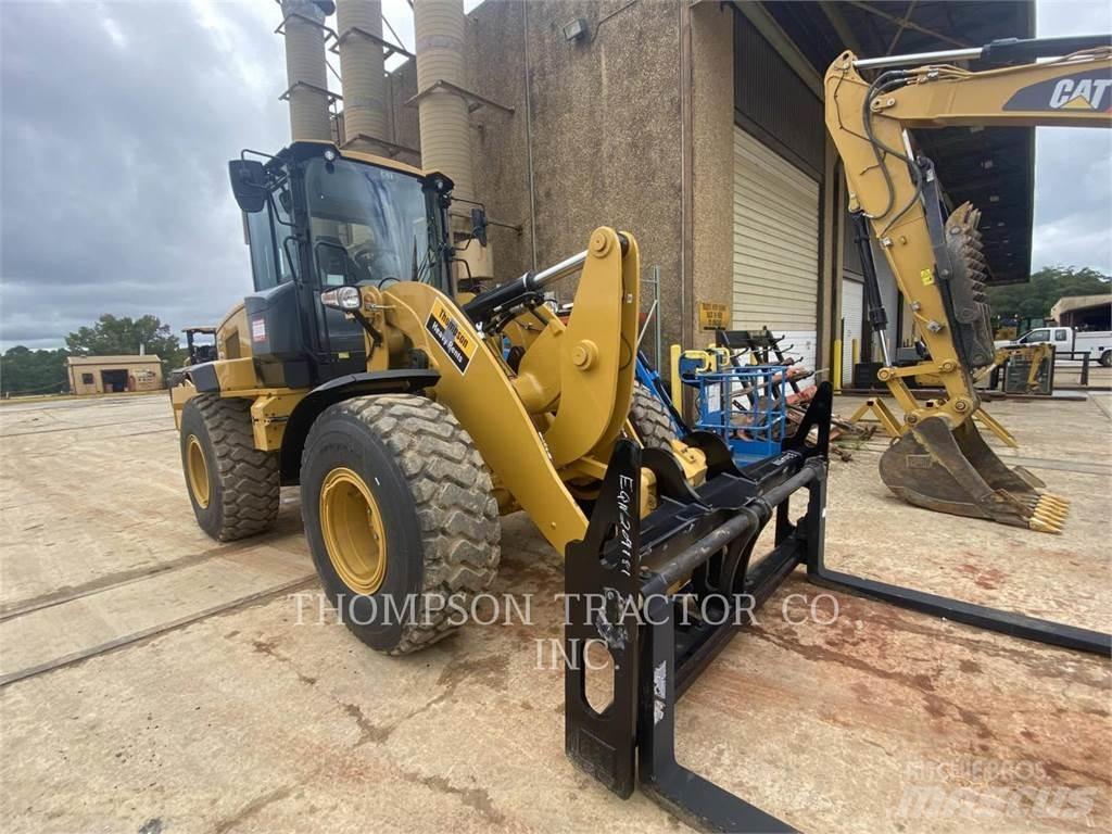 CAT 938M Pale gommate