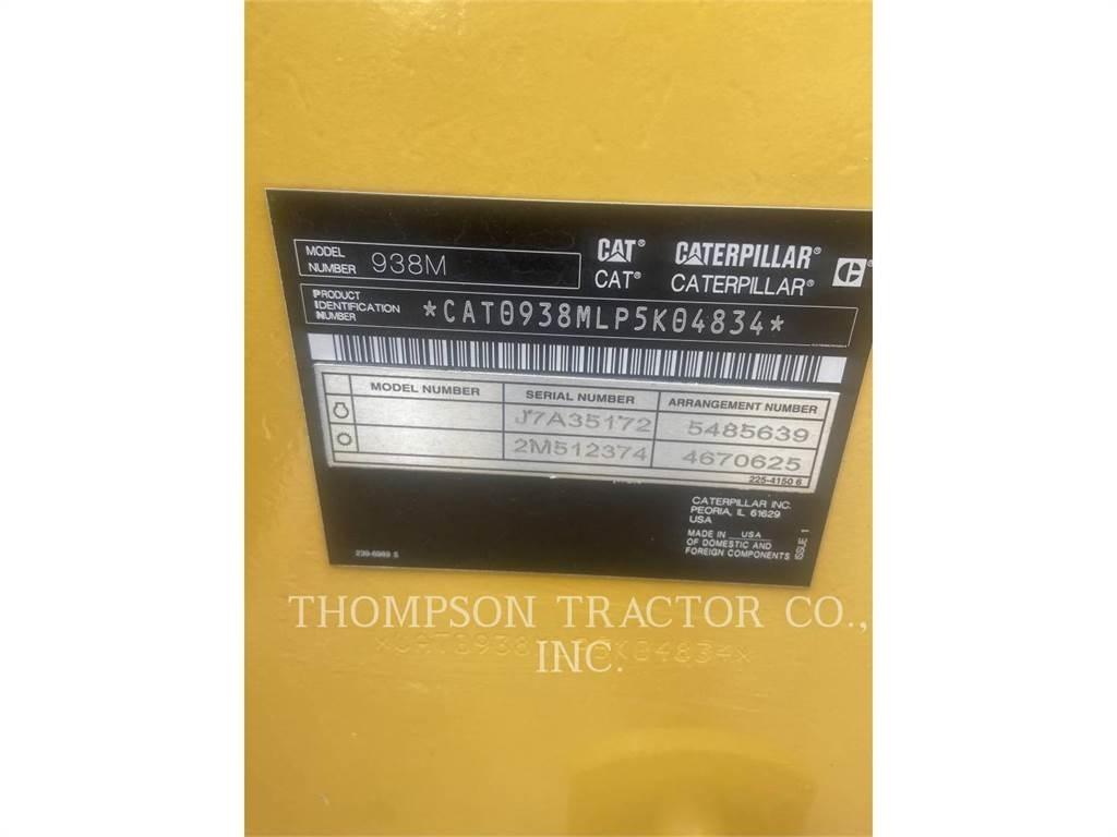 CAT 938M Pale gommate