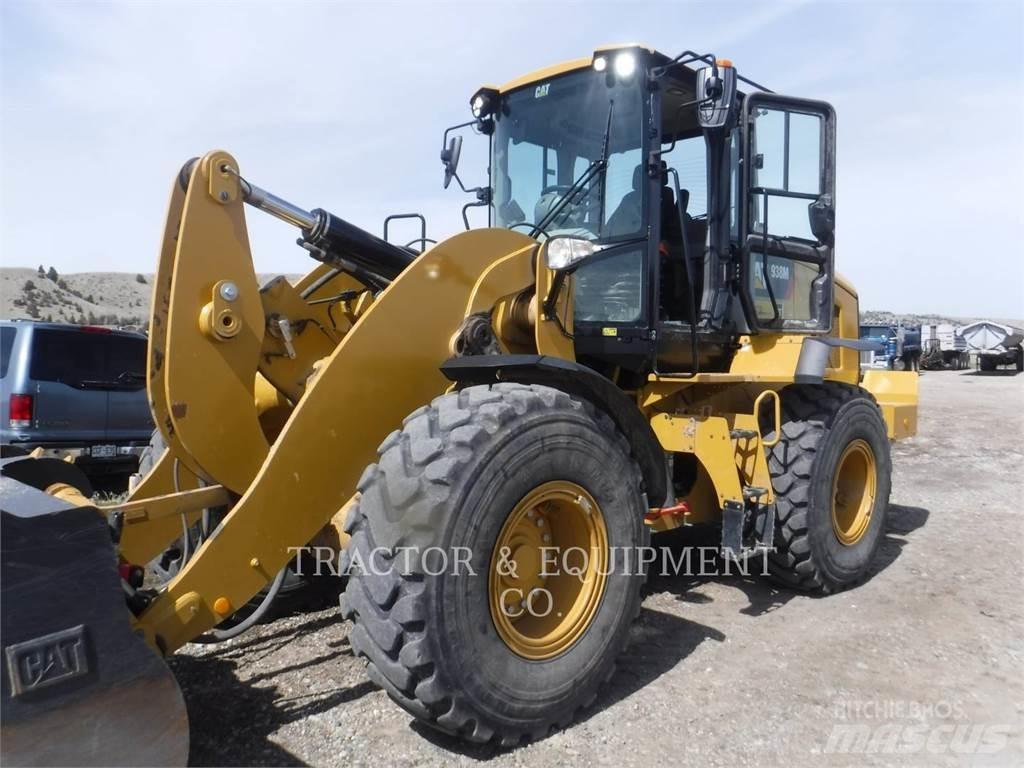CAT 938M Pale gommate