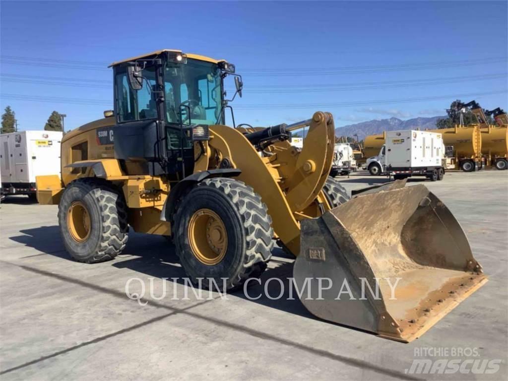 CAT 938M Pale gommate