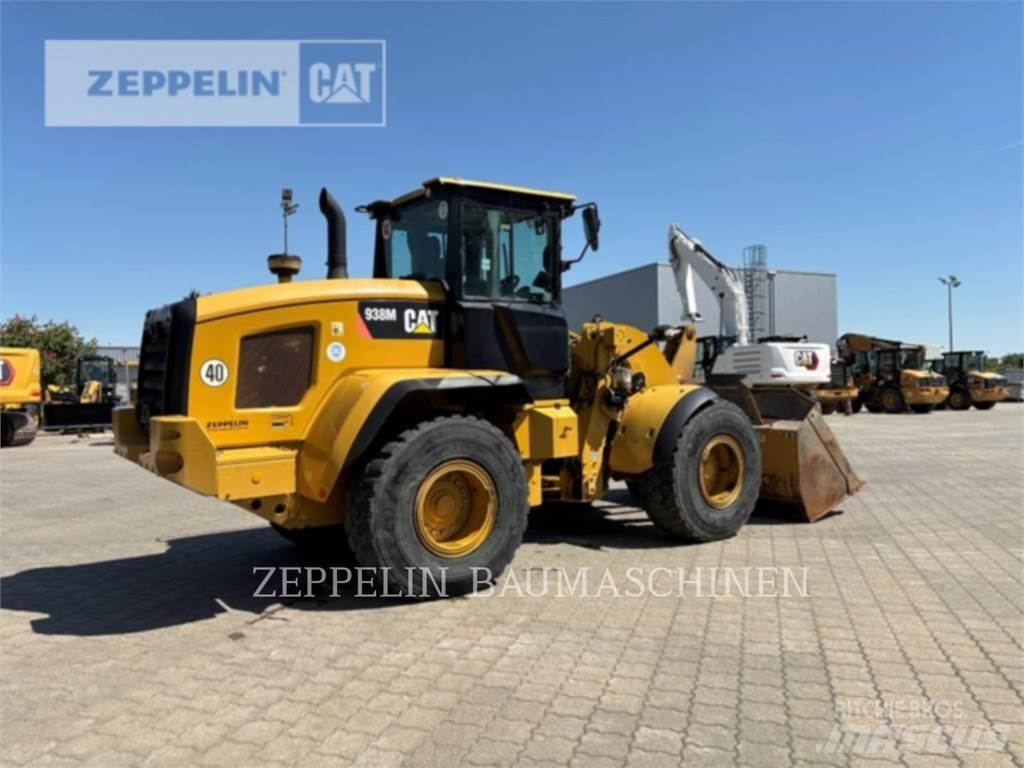 CAT 938M Pale gommate