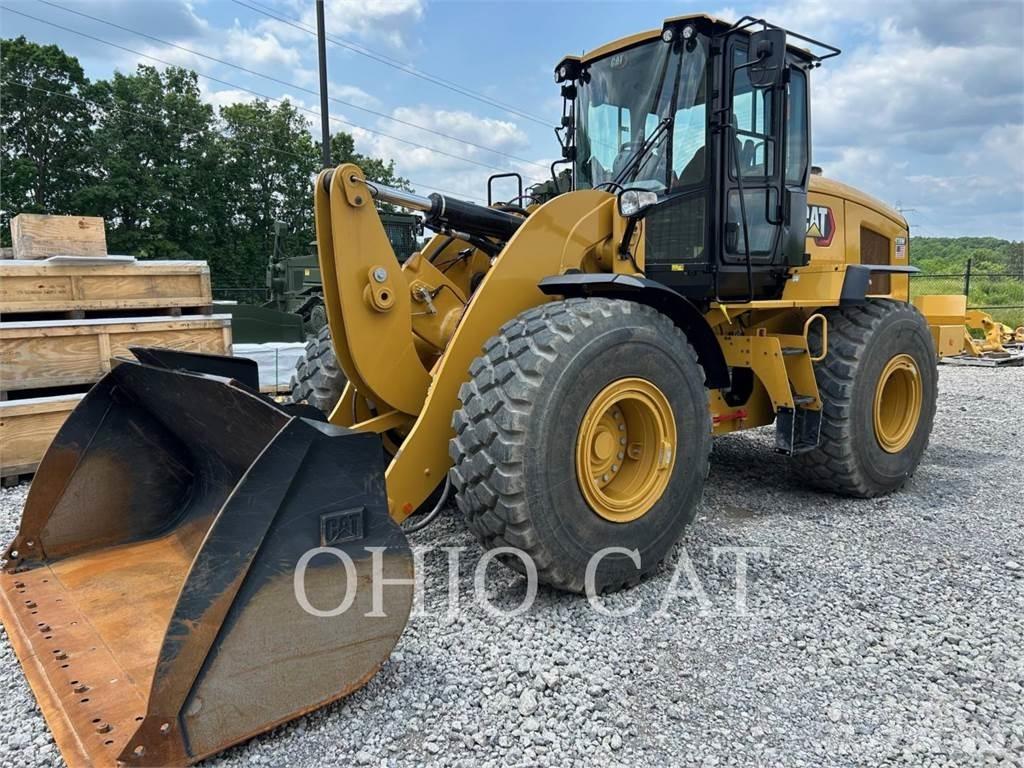 CAT 938M Pale gommate