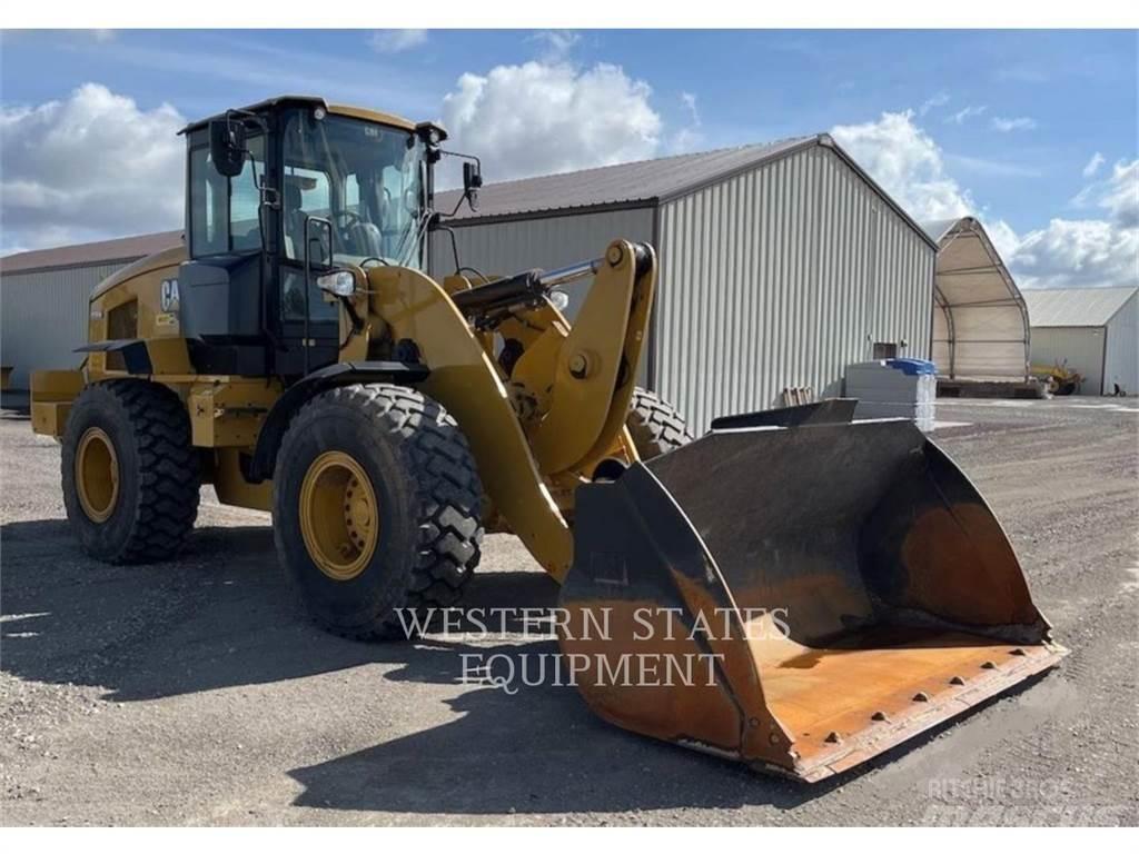 CAT 938M Pale gommate