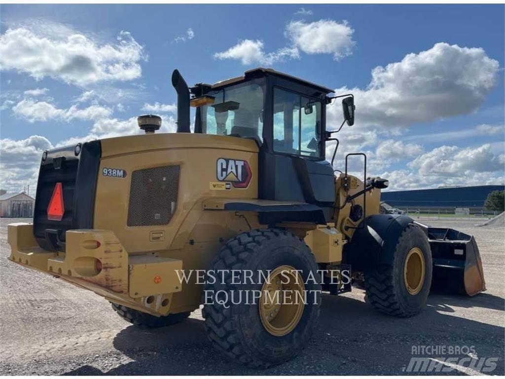 CAT 938M Pale gommate