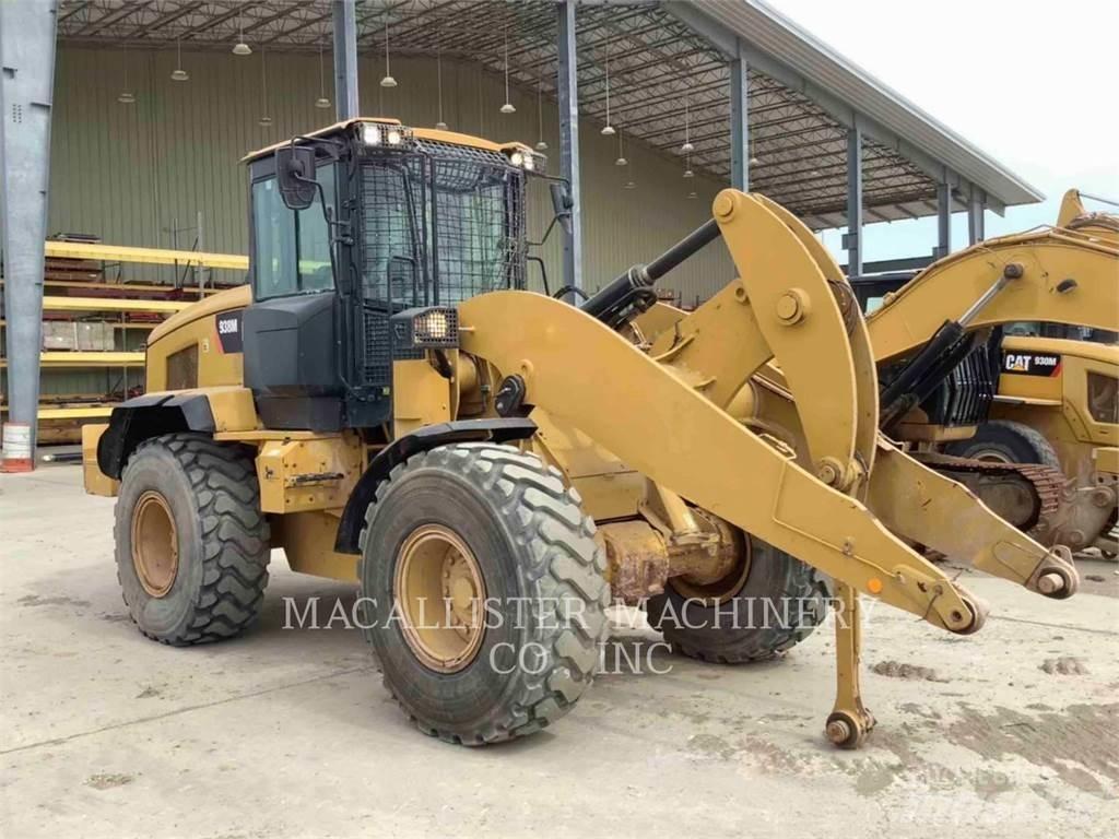 CAT 938M Pale gommate