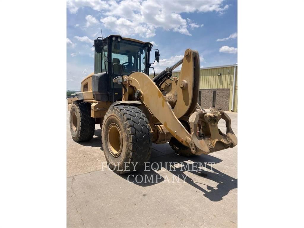 CAT 938M Pale gommate