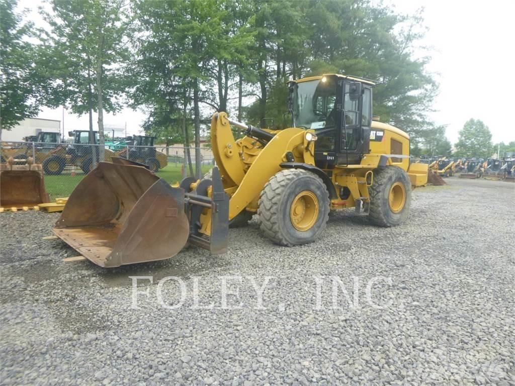 CAT 938M Pale gommate