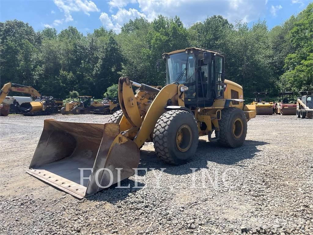 CAT 938M Pale gommate