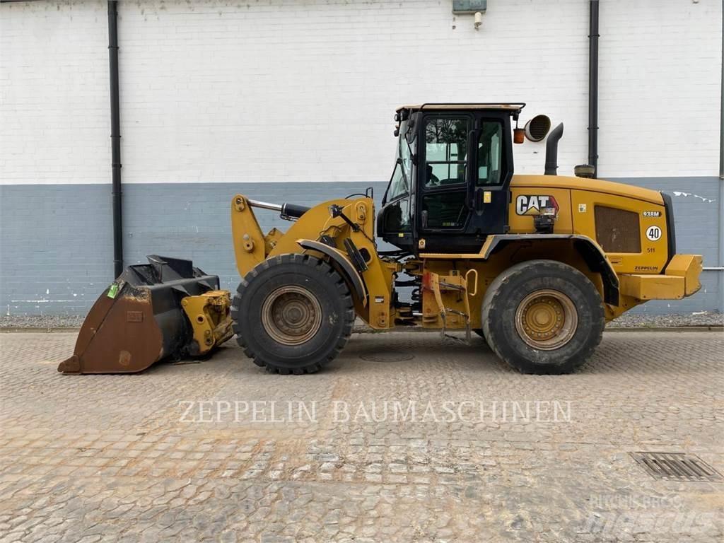 CAT 938M Pale gommate