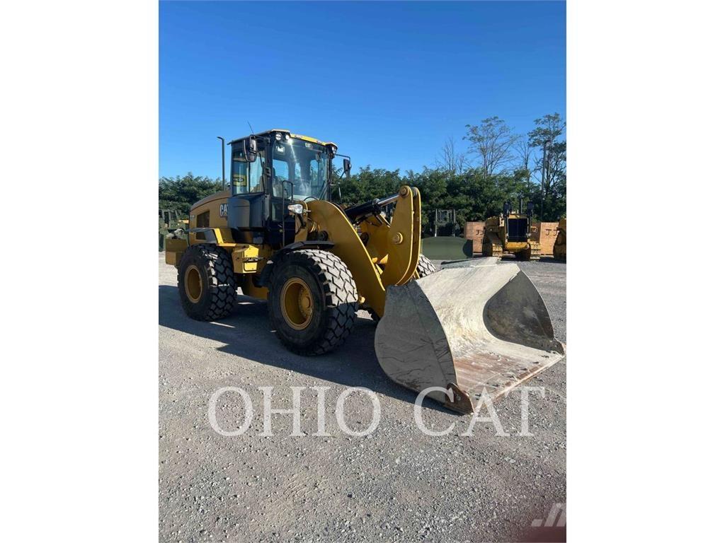 CAT 938M Pale gommate