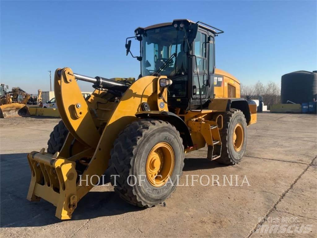 CAT 938M Pale gommate
