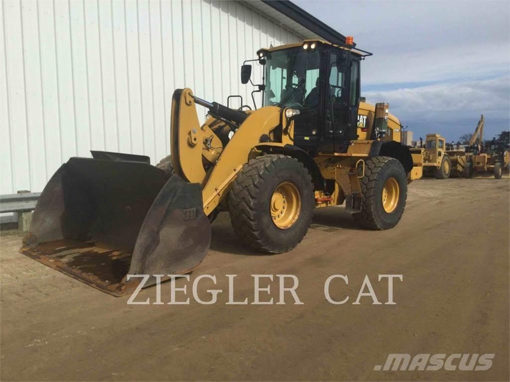 CAT 938M Pale gommate