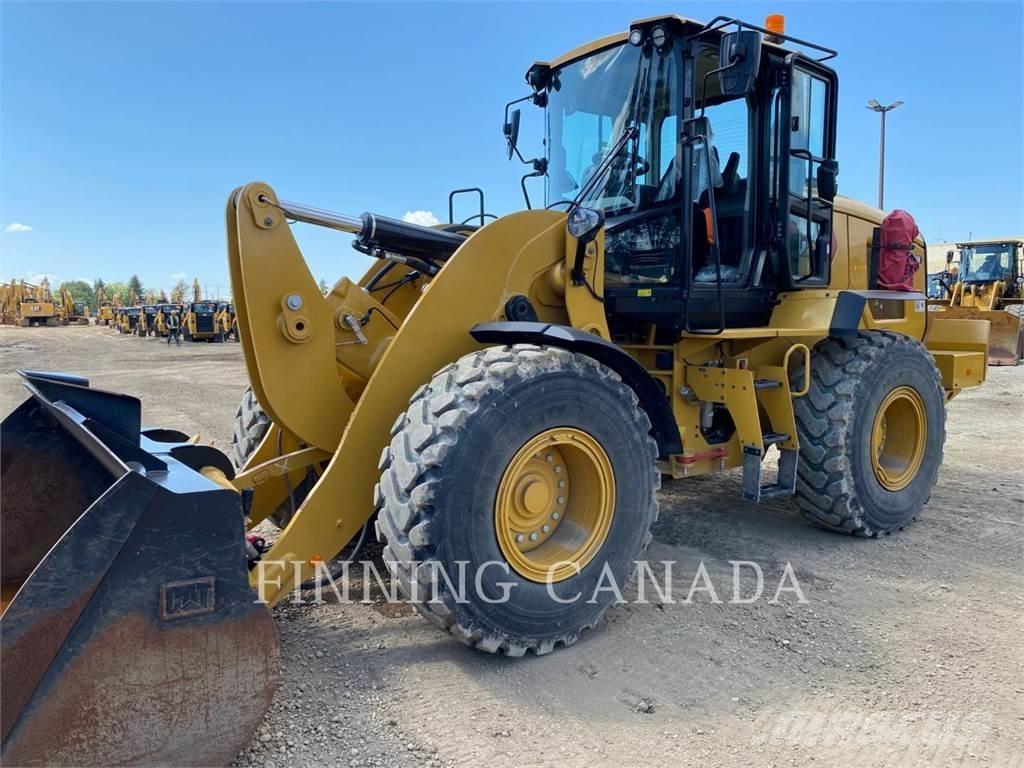 CAT 938M Pale gommate