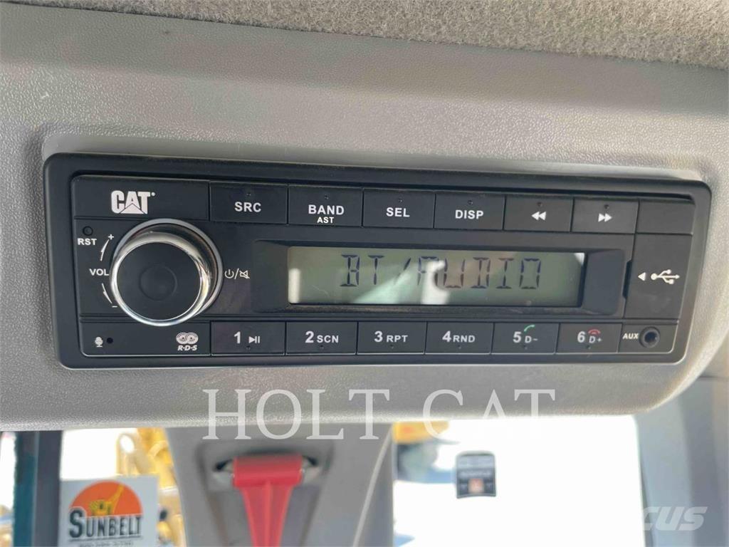 CAT 938M Pale gommate