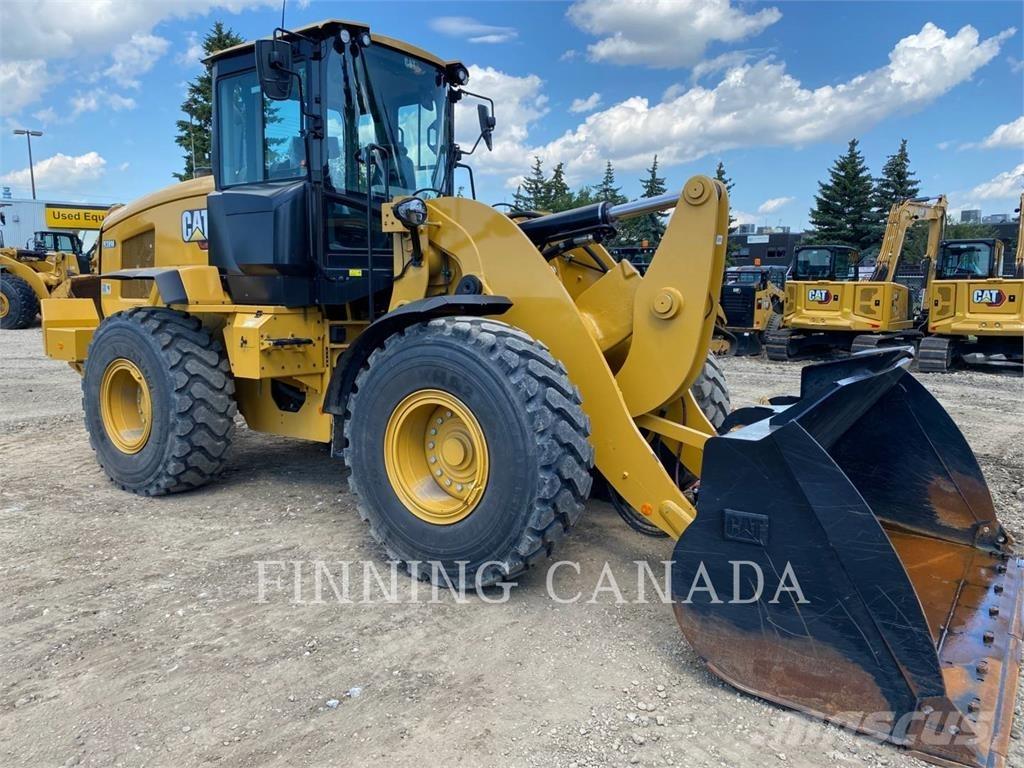 CAT 938M Pale gommate