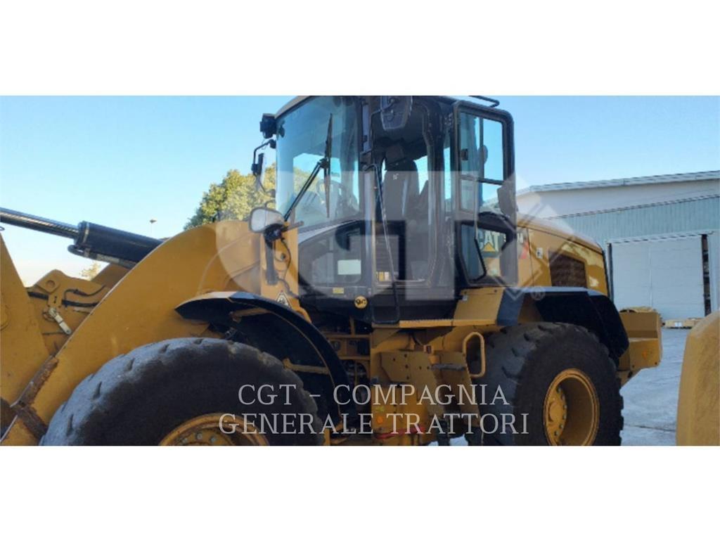 CAT 938M Pale gommate