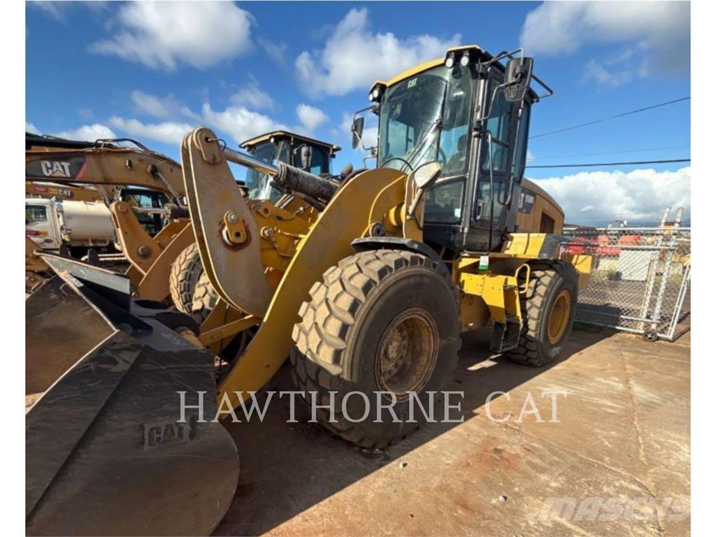 CAT 938M Pale gommate