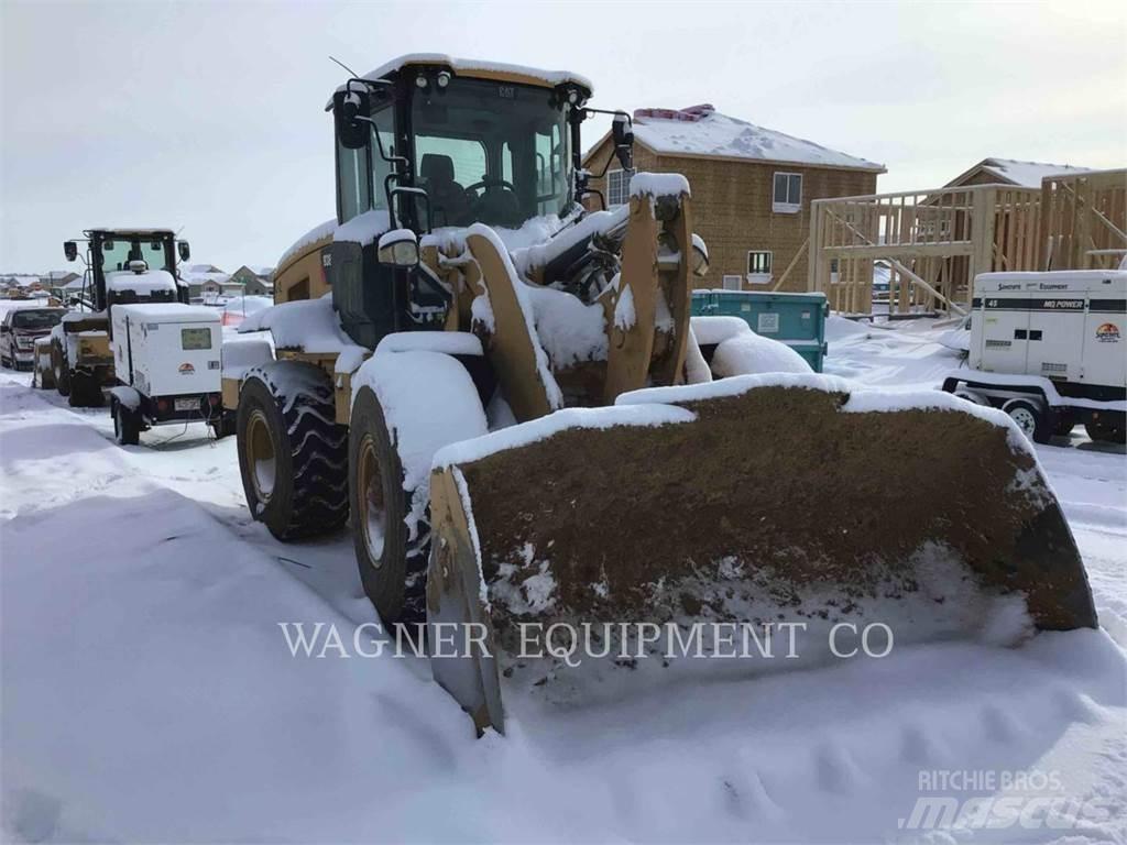 CAT 938M Pale gommate