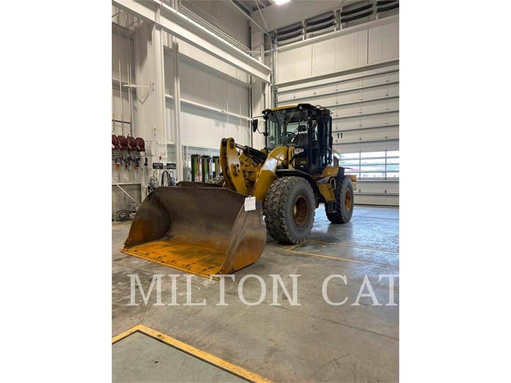CAT 938M 3V Pale gommate