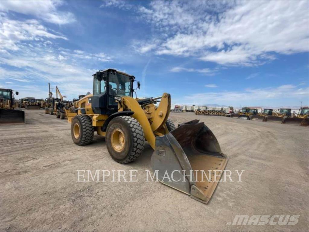 CAT 938M 3V FC Pale gommate