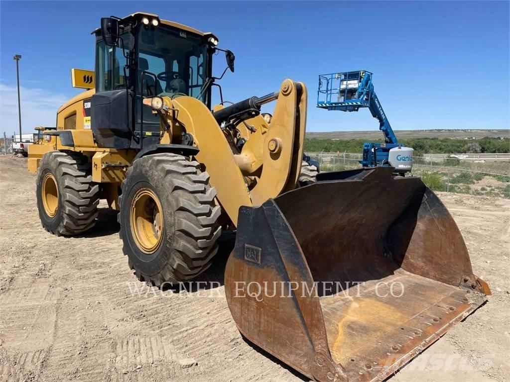 CAT 938M FC Pale gommate