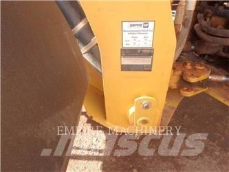 CAT 938M FC Pale gommate
