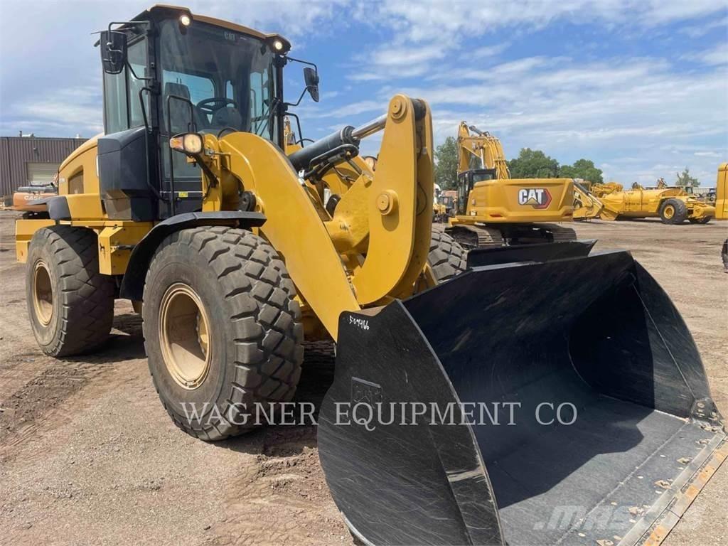 CAT 938M FC Pale gommate