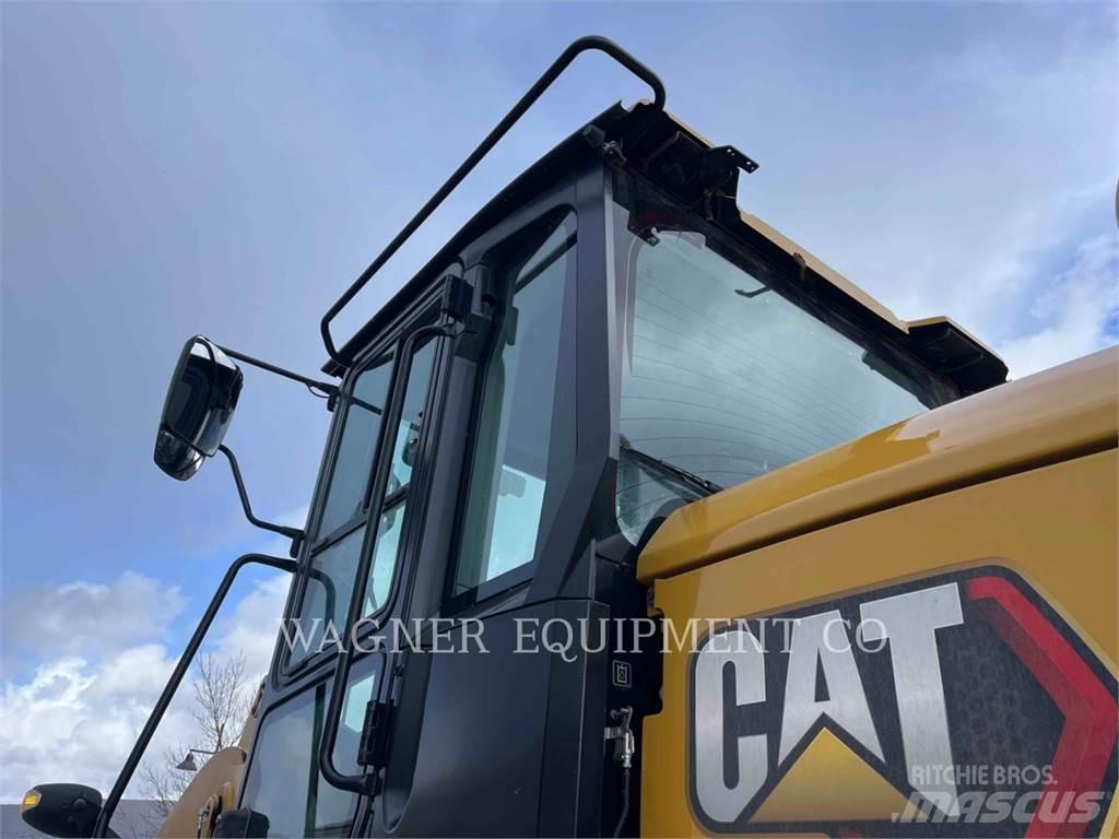 CAT 938M FC Pale gommate