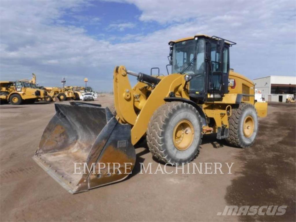 CAT 938M FC Pale gommate
