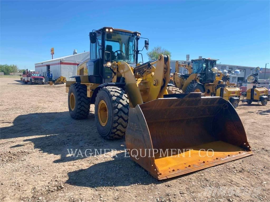 CAT 938M FC Pale gommate
