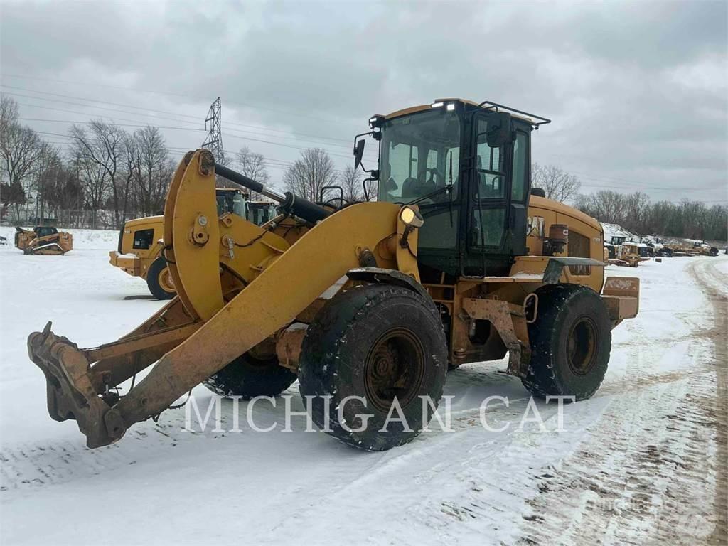 CAT 938M H3RQ Pale gommate